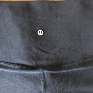 Lululemon Align SHR Short 10”; Size 8; True Navy